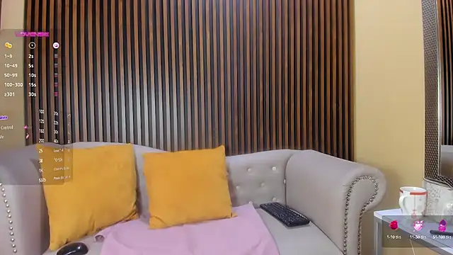 Nahiajhonson  online show from 02-12-25, 04:11