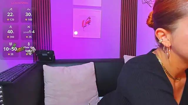 Nahiajhonson  online show from 03-14-26, 12:21