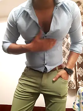 Guyinshortss online show from 11-21-25, 07:56