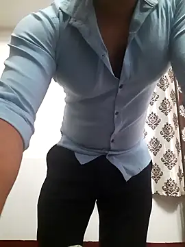 Guyinshortss online show from 06-17-26, 08:21