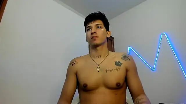 Snapshot of MasterSEX420 chatting on 11-17-25, 01:55 MasterSEX420 online show from 11-17-25, 01:55