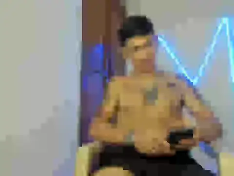 Snapshot of MasterSEX420 chatting on 02-11-26, 06:35 MasterSEX420 online show from 02-11-26, 06:35