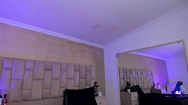 EmmaTorres  online show from 02-04-25, 11:38