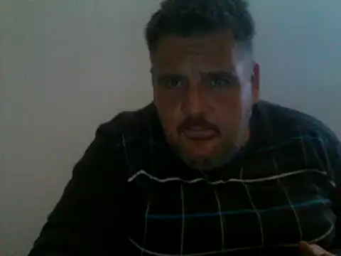 Snapshot of Ronny2510 chatting on 03-16-25, 01:49 Ronny2510 online show from 03-16-25, 01:49