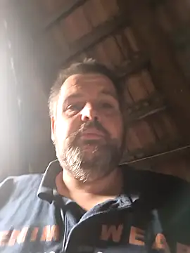 Snapshot of Ronny2510 chatting on 10-10-25, 11:20 Ronny2510 online show from 10-10-25, 11:20