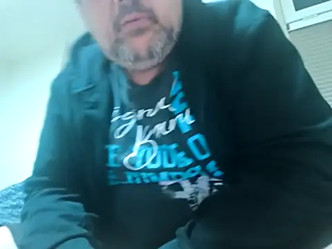 Snapshot of Ronny2510 chatting on 04-04-26, 08:39 Ronny2510 online show from 04-04-26, 08:39