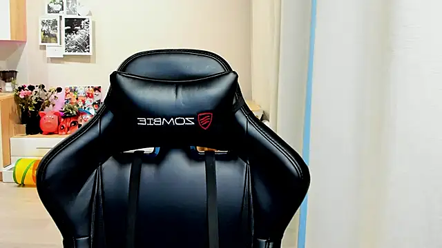 Sm0ly online show from 10-26-25, 01:44