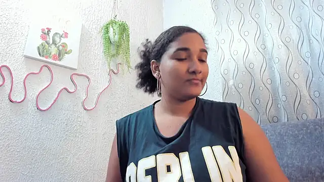 samanthaeliott22 online show from 10-15-25, 05:07