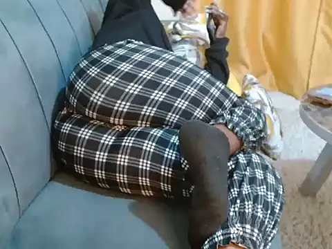 leslysexygirl online show from 11-17-25, 06:57