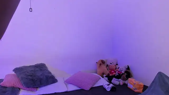 crystalvazquez online show from 10-30-25, 11:44