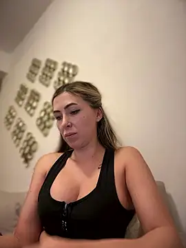 RaquelleDevon online show from 01-07-26, 05:48