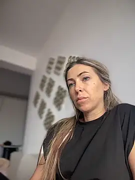 RaquelleDevon online show from 04-08-26, 09:31