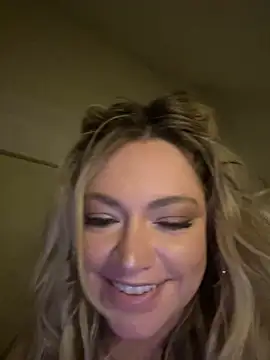 Snapshot of ToniVice chatting on 03-07-25, 05:40 ToniVice online show from 03-07-25, 05:40