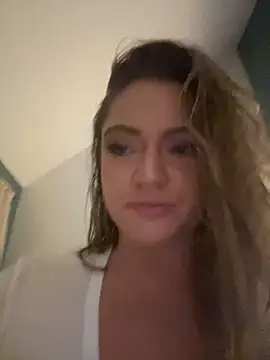 Snapshot of ToniVice chatting on 10-06-25, 05:38 ToniVice online show from 10-06-25, 05:38