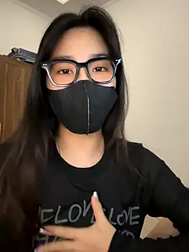 Lilisa miu online show from 10-27-25, 03:49