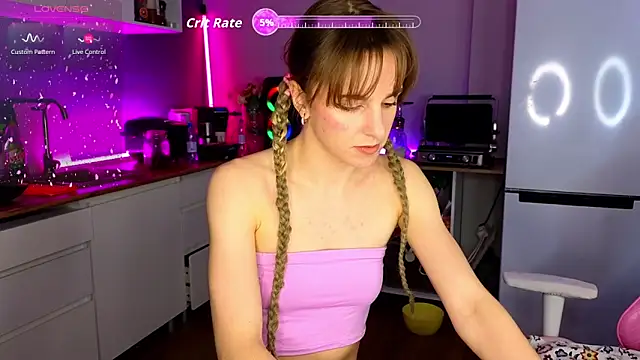 Snapshot of Kate_Sex_House chatting on 05-21-26, 10:44 Kate Sex House online show from 05-21-26, 10:44