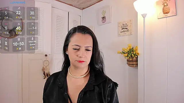 Snapshot of anaruiz_ chatting on 02-18-25, 10:25 anaruiz online show from 02-18-25, 10:25