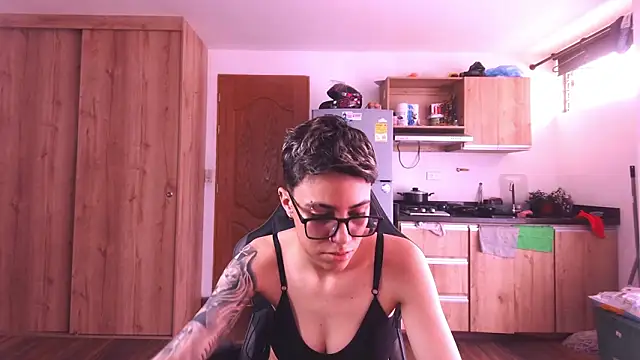 Cutie Shy  online show from 03-12-26, 05:52