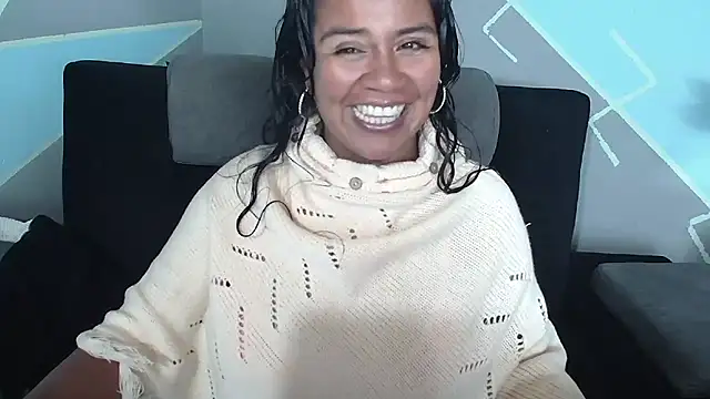 Snapshot of saggil23 chatting on 10-19-25, 10:21 saggil23 online show from 10-19-25, 10:21