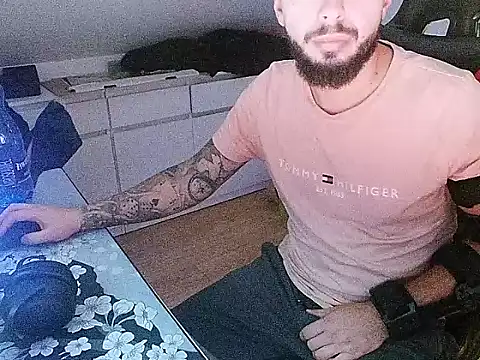 prezydentcam online show from 10-24-25, 07:32