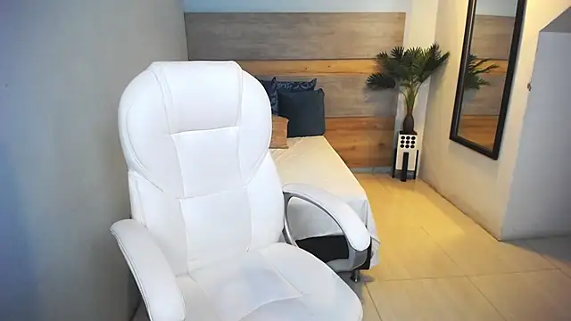 Snapshot of liseth_fox chatting on 01-07-25, 06:45 liseth fox online show from 01-07-25, 06:45