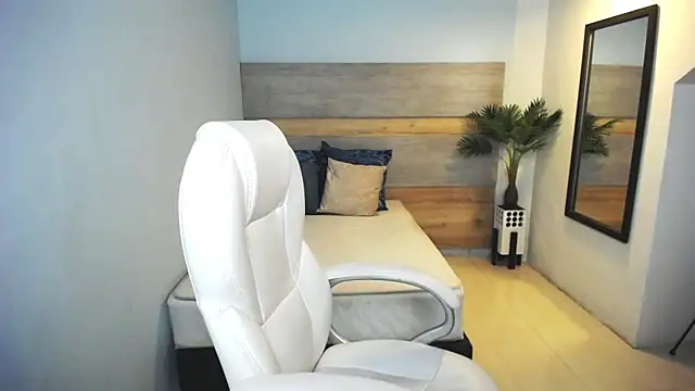 Snapshot of liseth_fox chatting on 01-29-25, 08:35 liseth fox online show from 01-29-25, 08:35