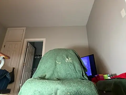 ChiRaqb8 online show from 04-05-26, 12:08