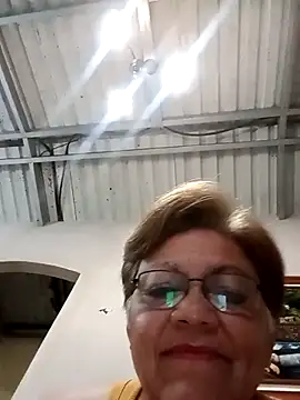 Madrastrahot69 online show from 12-13-25, 09:09