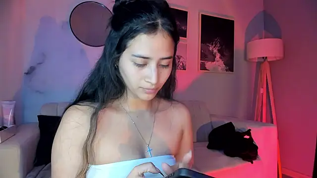 lara madisson online show from 02-10-26, 05:33