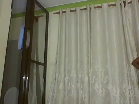 Apple bitch online show from 09-24-25, 04:38