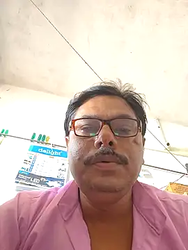 Snapshot of Srmotrs chatting on 05-29-26, 06:11 Srmotrs online show from 05-29-26, 06:11