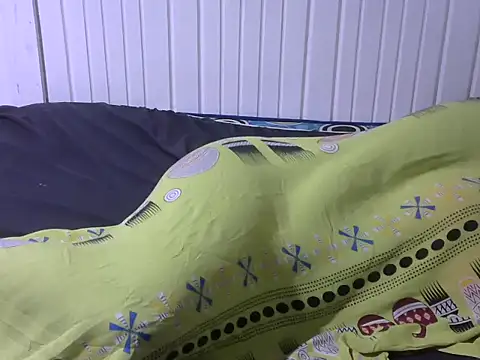 Snapshot of Sexy_baby004 chatting on 09-24-25, 04:27 Sexy baby004 online show from 09-24-25, 04:27