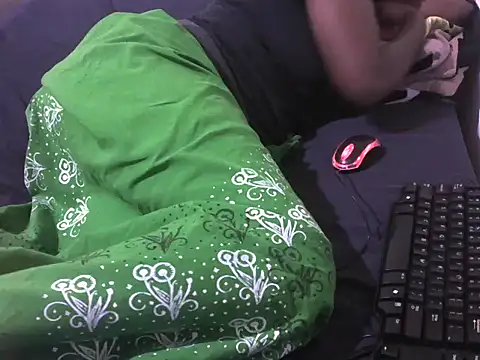 Snapshot of Sexy_baby004 chatting on 11-20-25, 04:45 Sexy baby004 online show from 11-20-25, 04:45