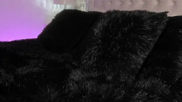 Snapshot of Kev_jenner chatting on 02-12-25, 02:14 Kev jenner online show from 02-12-25, 02:14