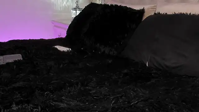 Snapshot of Kev_jenner chatting on 02-21-25, 02:06 Kev jenner online show from 02-21-25, 02:06