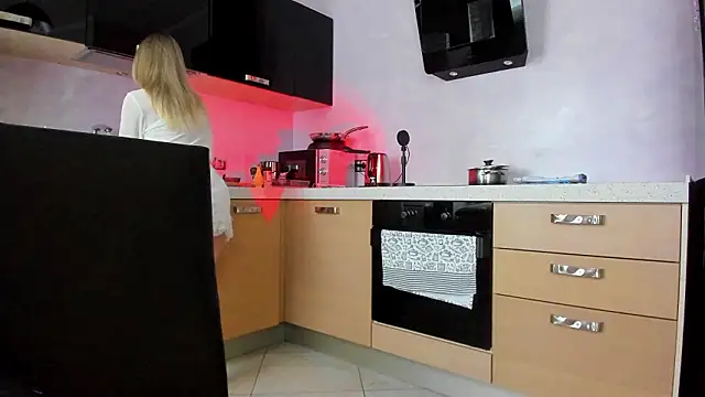 AnnLevine online show from 03-22-26, 01:03