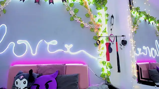 YouliteSllut2 online show from 02-12-25, 09:11