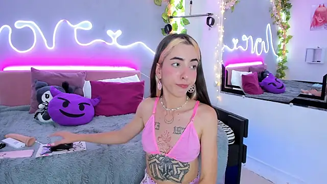 YouliteSllut2 online show from 02-21-25, 11:43