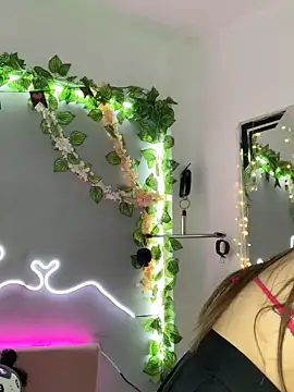 YouliteSllut2 online show from 02-28-25, 07:56