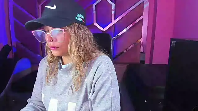 Olivia Fox69 online show from 02-18-25, 02:27