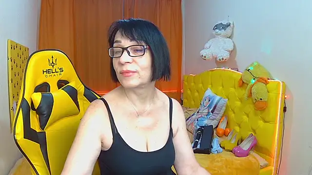 Snapshot of SandraHormas chatting on 02-07-25, 07:29 SandraHormas online show from 02-07-25, 07:29