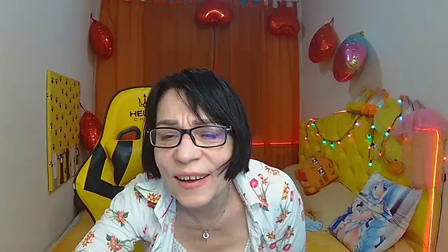 Snapshot of SandraHormas chatting on 03-14-25, 10:39 SandraHormas online show from 03-14-25, 10:39