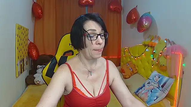 Snapshot of SandraHormas chatting on 03-15-25, 08:04 SandraHormas online show from 03-15-25, 08:04