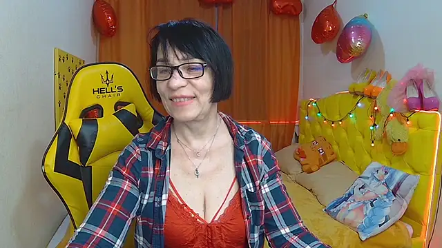 Snapshot of SandraHormas chatting on 03-21-25, 05:02 SandraHormas online show from 03-21-25, 05:02