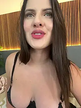 EmiilyAdams  online show from 12-10-24, 09:11