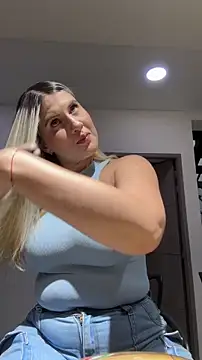 EmiilyAdams  online show from 03-11-26, 09:43