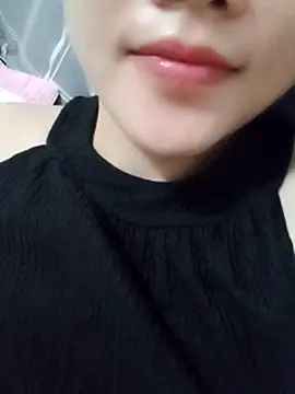 Snapshot of Sexyass13 chatting on 09-17-25, 05:03 Sexyass13 online show from 09-17-25, 05:03