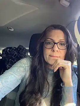 BeautifulMesss online show from 10-22-25, 04:07