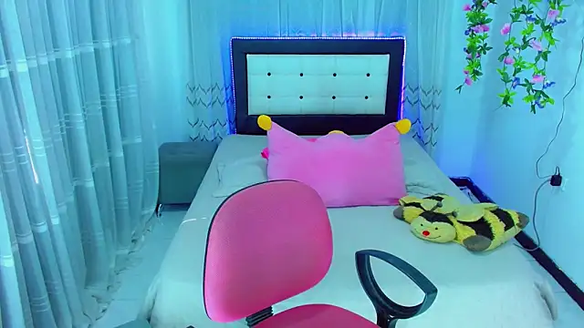 TaylorMon online show from 04-21-26, 08:23