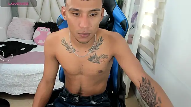 Snapshot of Backsex_boy chatting on 01-30-25, 03:19 Backsex boy online show from 01-30-25, 03:19